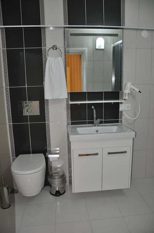 Mustafakemalpaşa Hotel Iscen מראה חיצוני תמונה