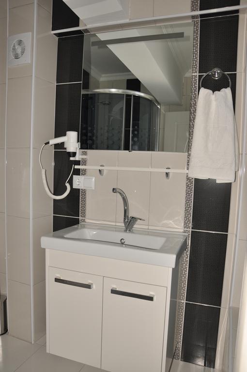 Mustafakemalpaşa Hotel Iscen מראה חיצוני תמונה